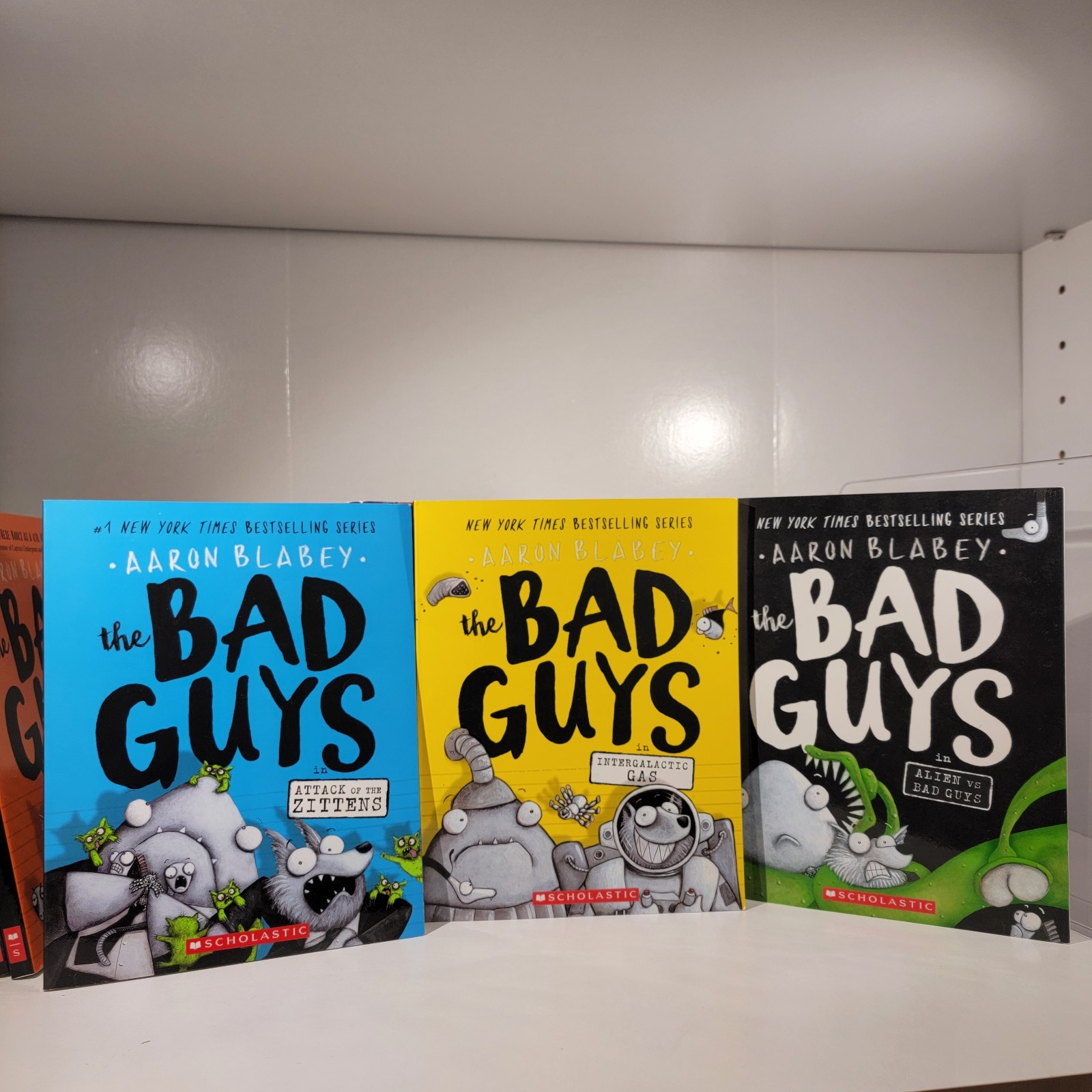 The Bad Guys 1 – 17 Books Aaron Blabey Young Adult Fun Engaging Graphic Novels