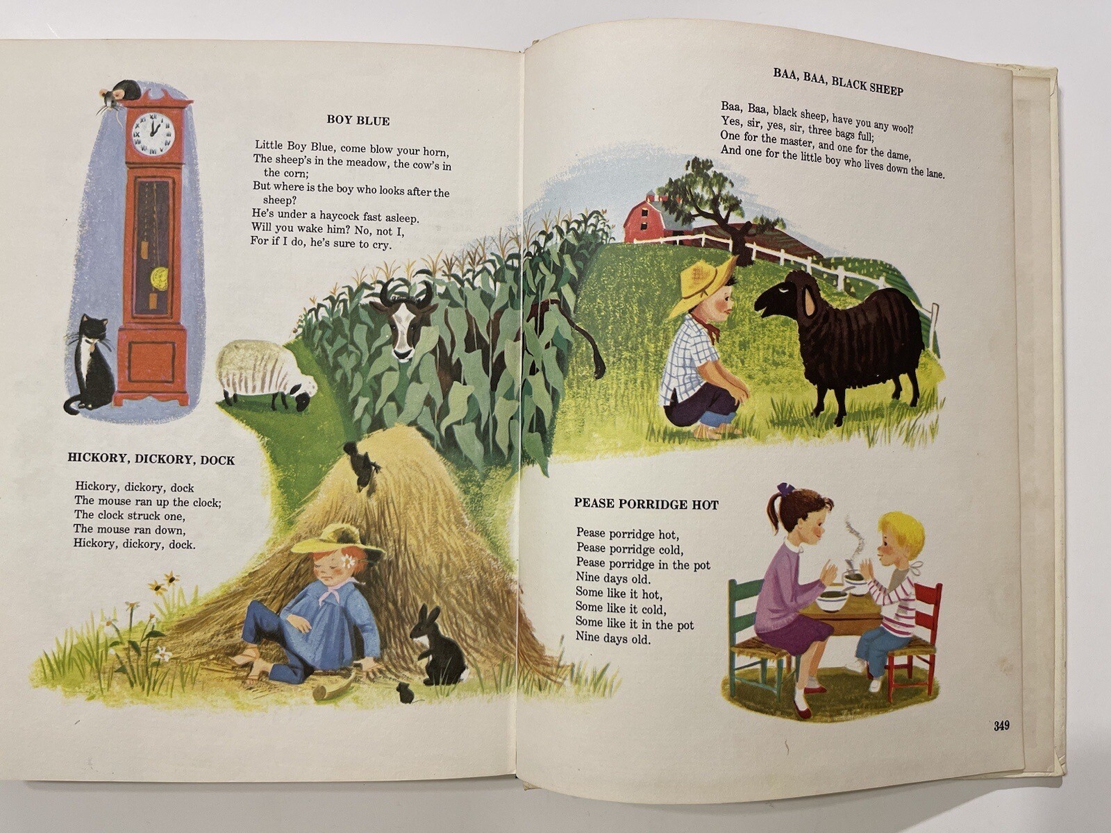 MY STORYBOOK DICTIONARY 349 Pages Hardcover VINTAGE 1974/1977 Grolier
