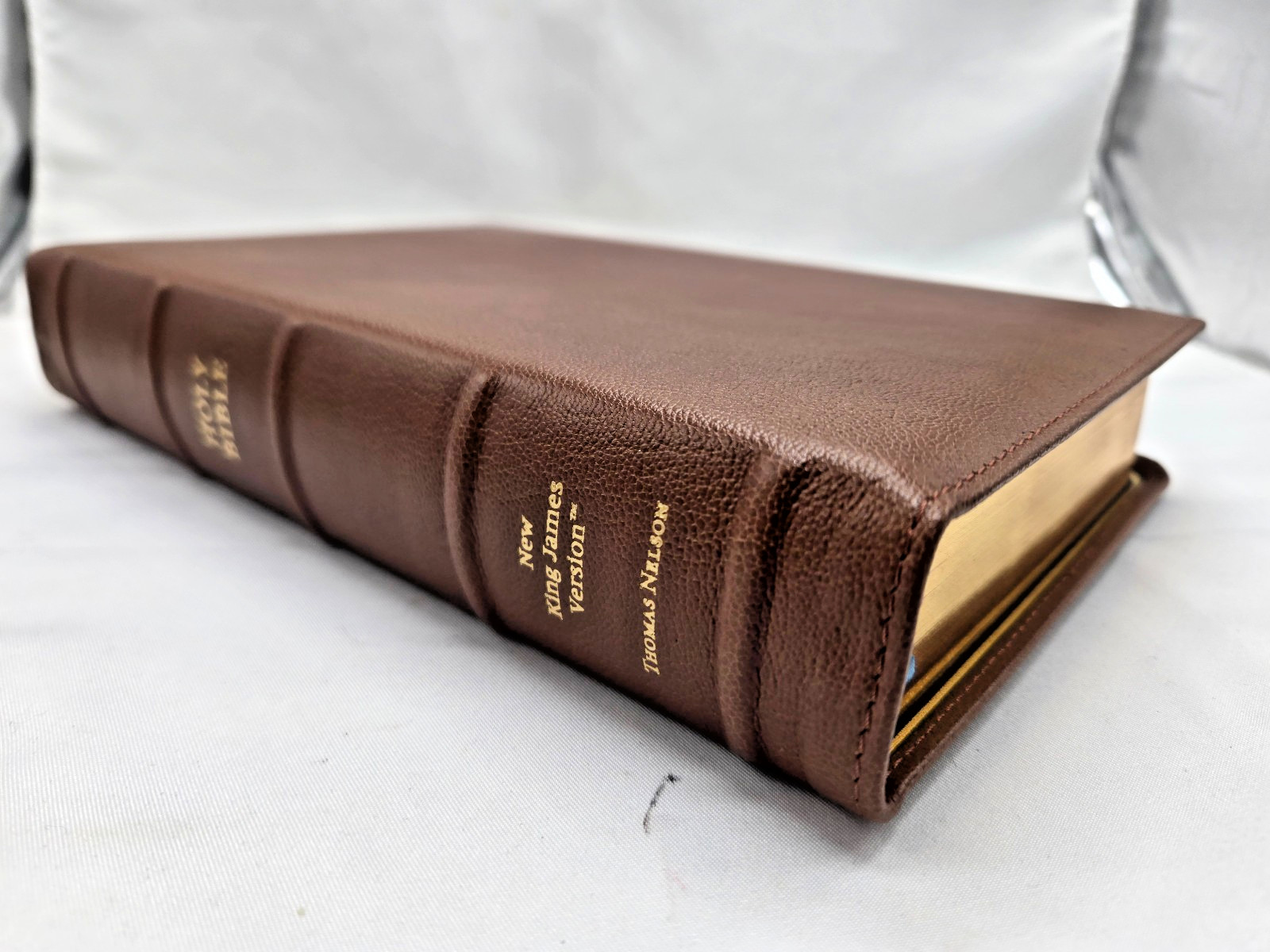NKJV End-of-Verse Reference Personal Size Large Print Brown Goatskin