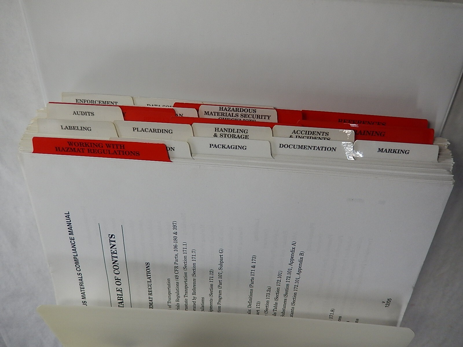 Hazardous Materials Compliance Manual by J.J. Keller & Associates, 2016, 138-M