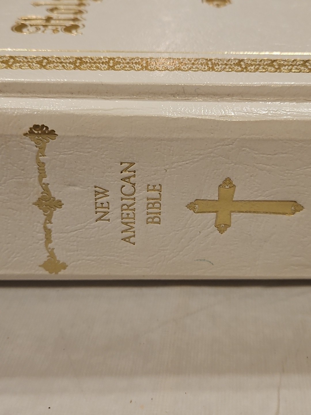 Holy Bible New American Bible Catholic Bible Press 710W CR- 1988 Thomas Nelson