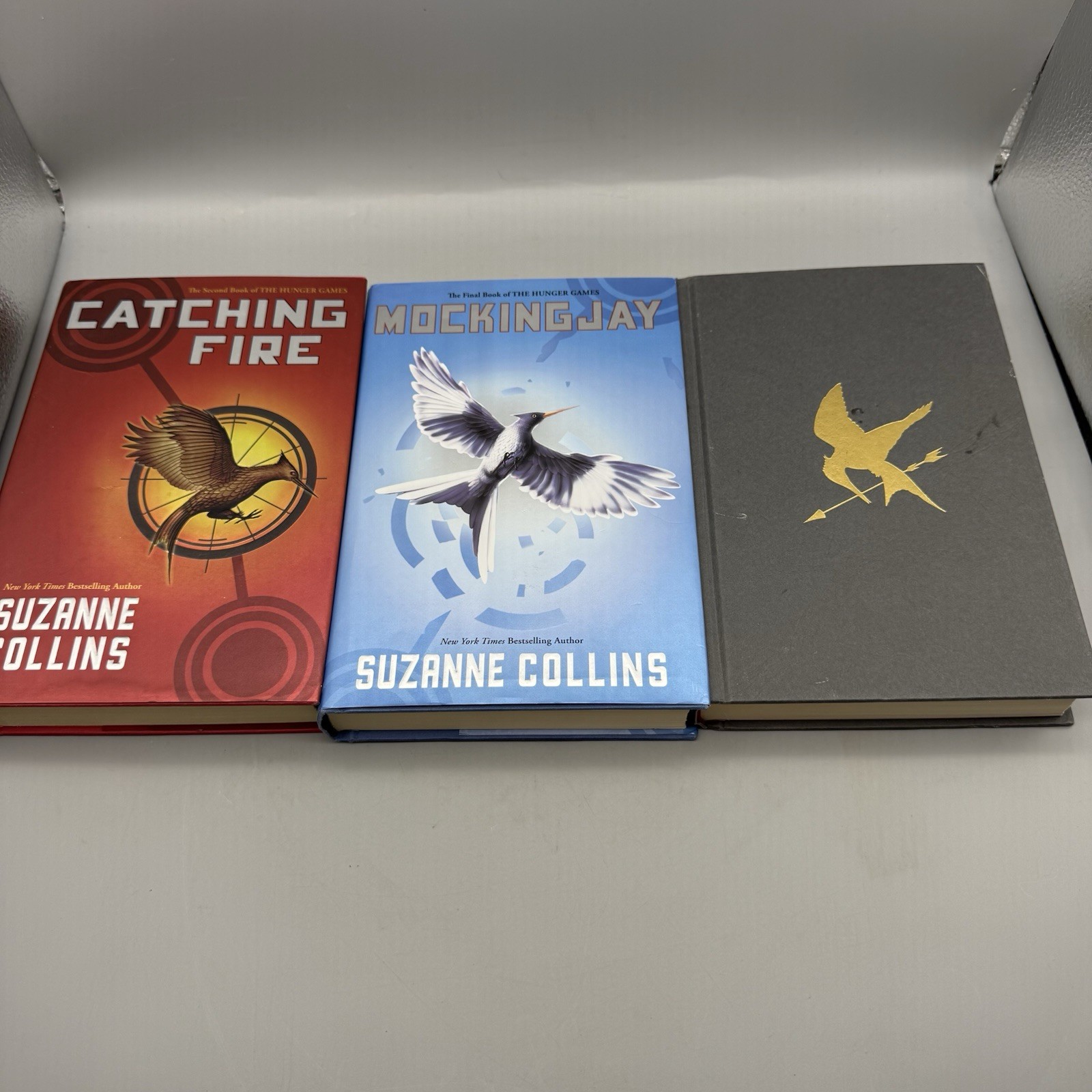 The Hunger Games Trilogy BOX SET Suzanne Collins Hardcover Original Cover