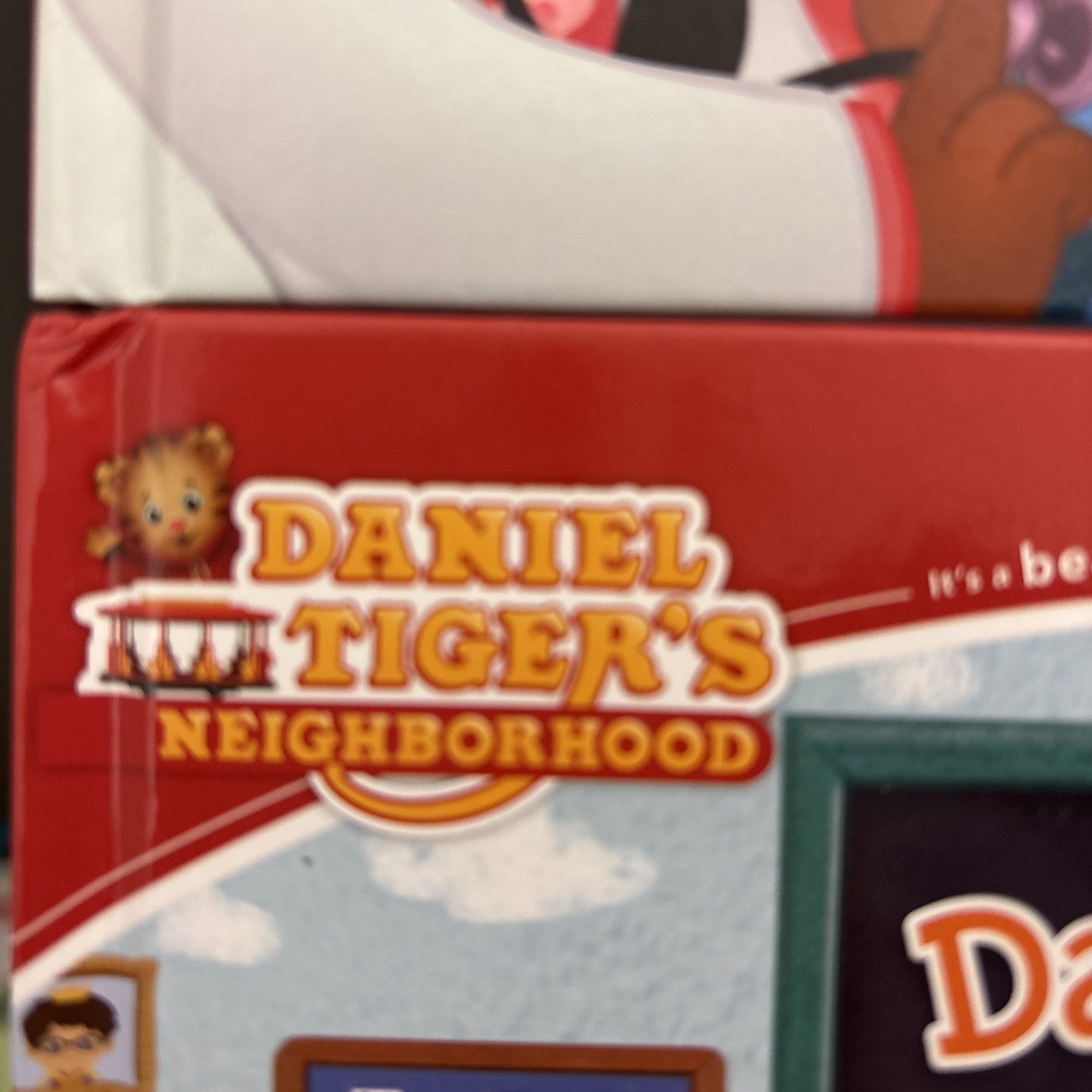 Daniel’s Little Library 12-Book set Daniel Tiger -Like NEW