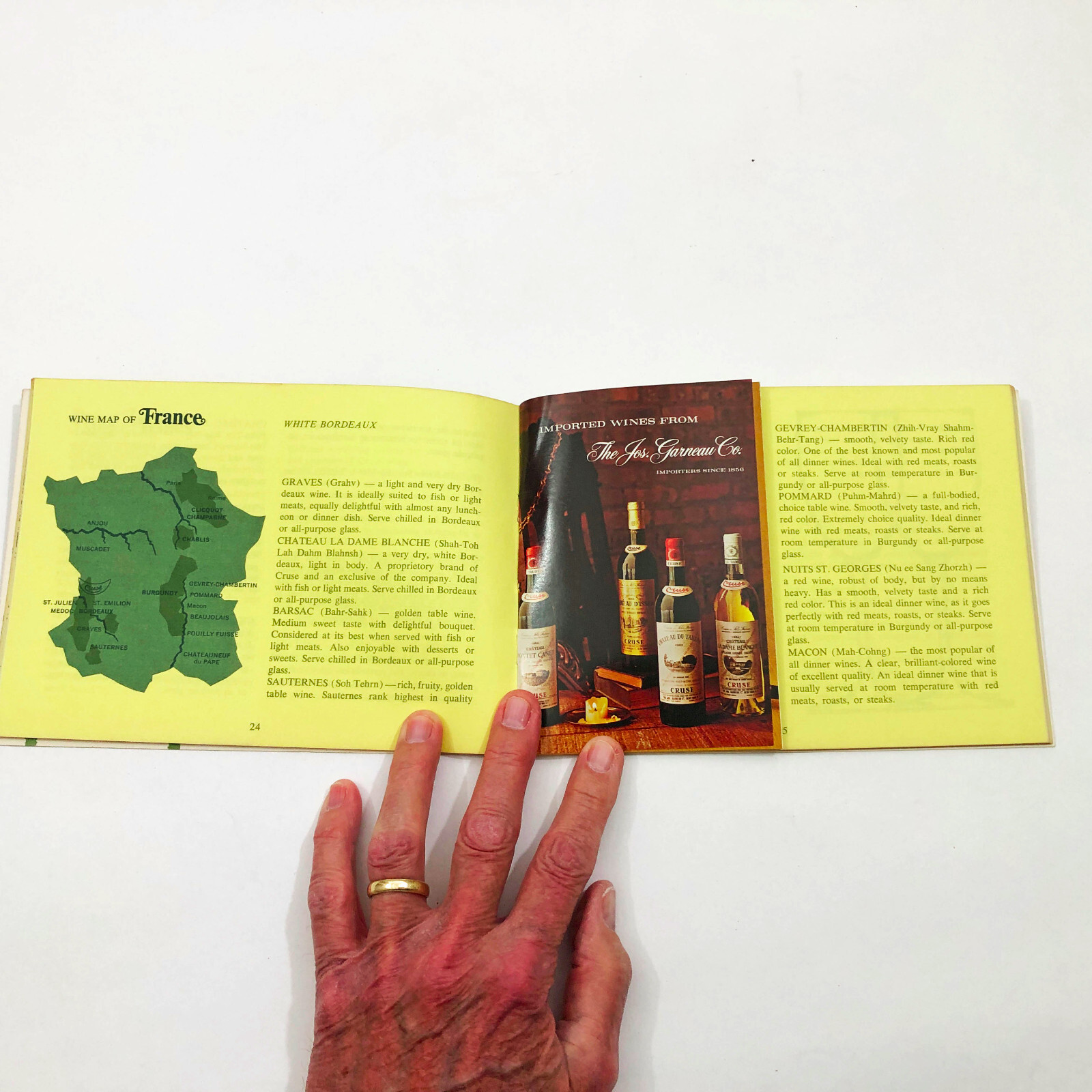 A Guide To Good Living With Wine ~ Booklet 45 pages