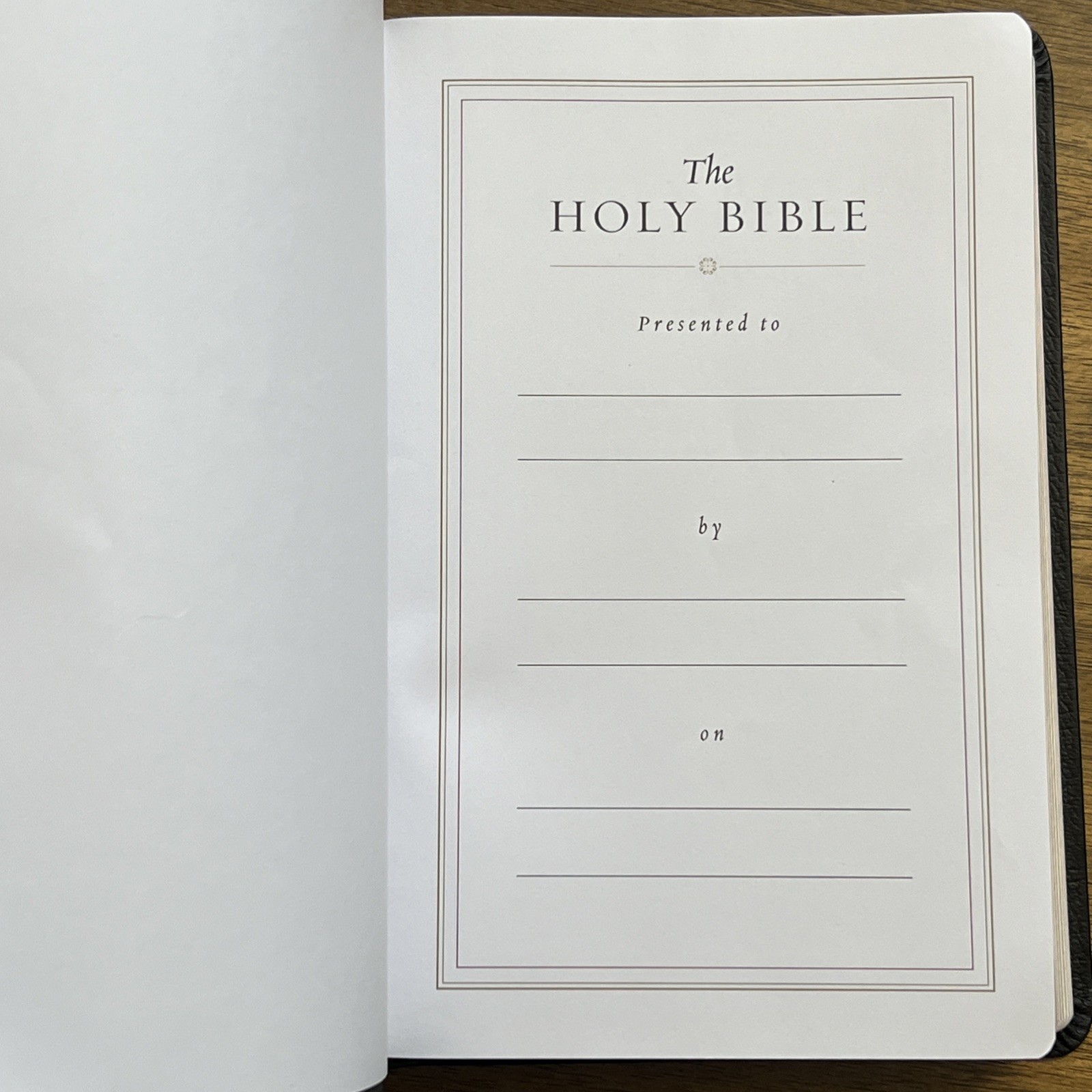 ESV Large Print Thinline Bible (Black Genuine Leather)