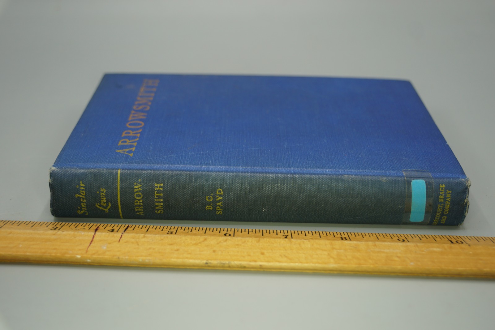 Arrowsmith by Sinclair Lewis, Text Edition, 1946 Harcourt, Brace & Co. Vintage