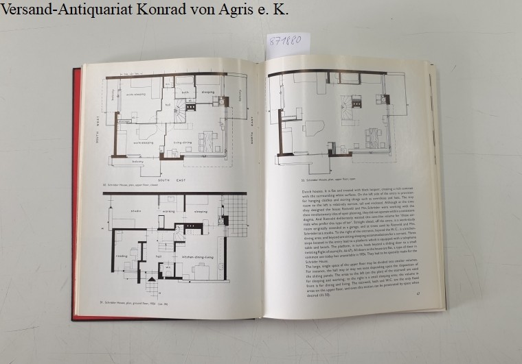 The work of G. Rietveld Architect, mit einer Original-Fotographie 17cm x13 cm in