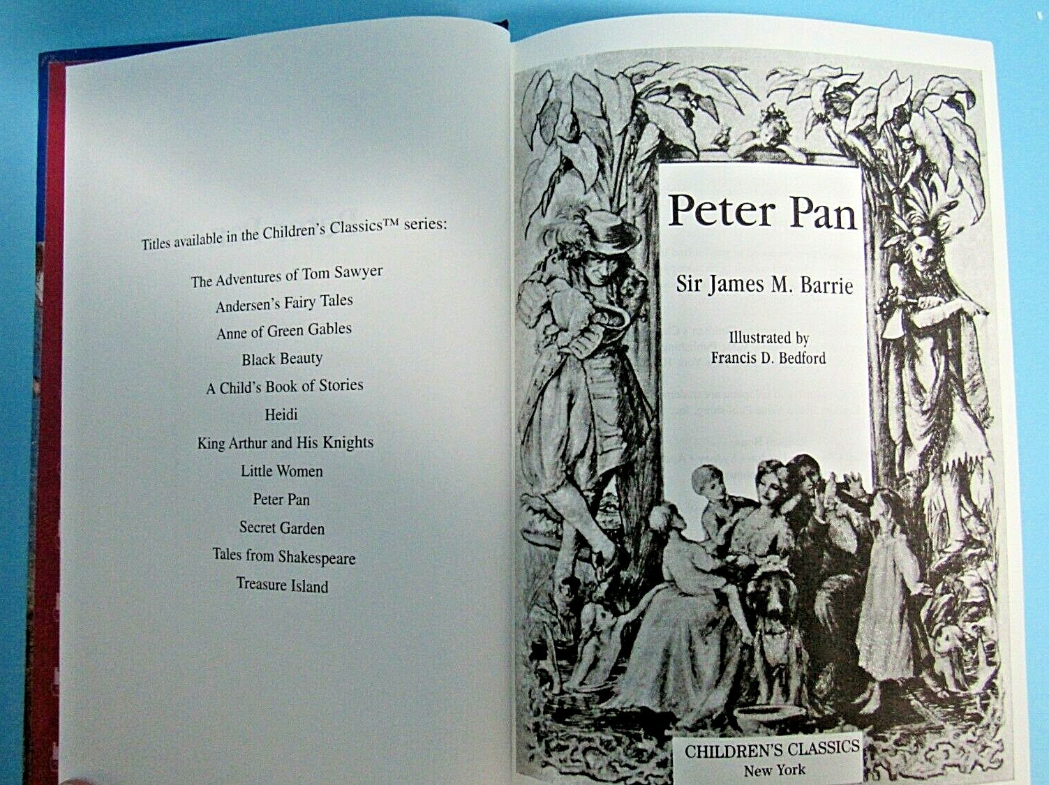 1999 EDITION PETER PAN 267-PAGE HARDCOVER BOOK BY SIR JAMES M. BARRIE