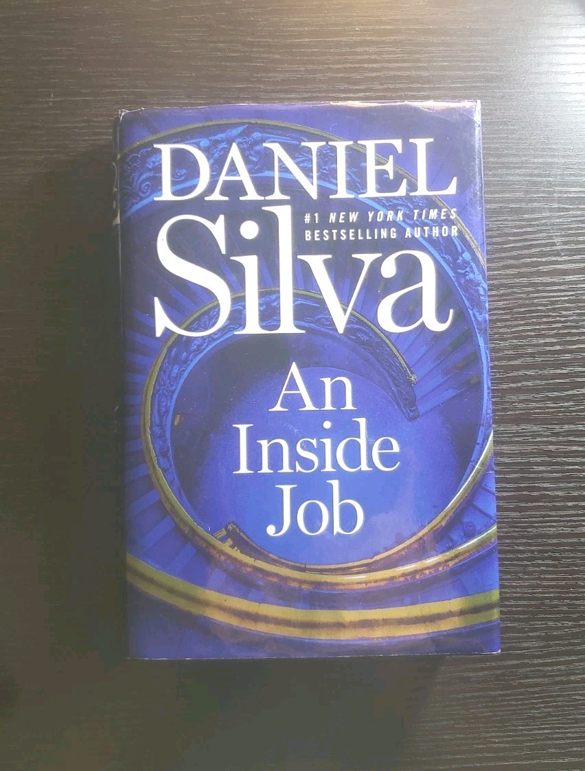 An Inside Job: A Novel – Hardcover by Silva Daniel – Very Good