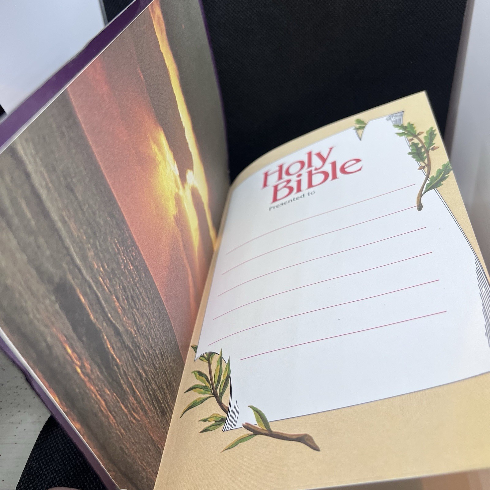 1982 Nelson Holy Bible New King James Version NKJV Black Leather Red Letter