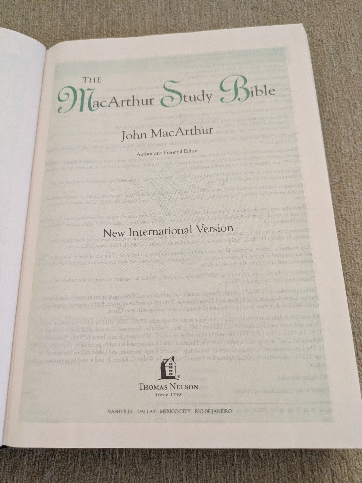 The MacArthur Study Bible: New International Version, Signature Series | 2013