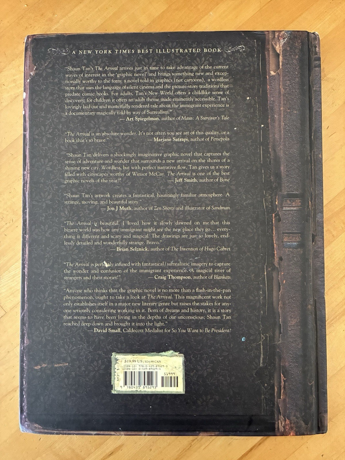 The Arrival by Shaun Tan 2007 Arthur A. Levine Books Scholastic Inc. Hardcover