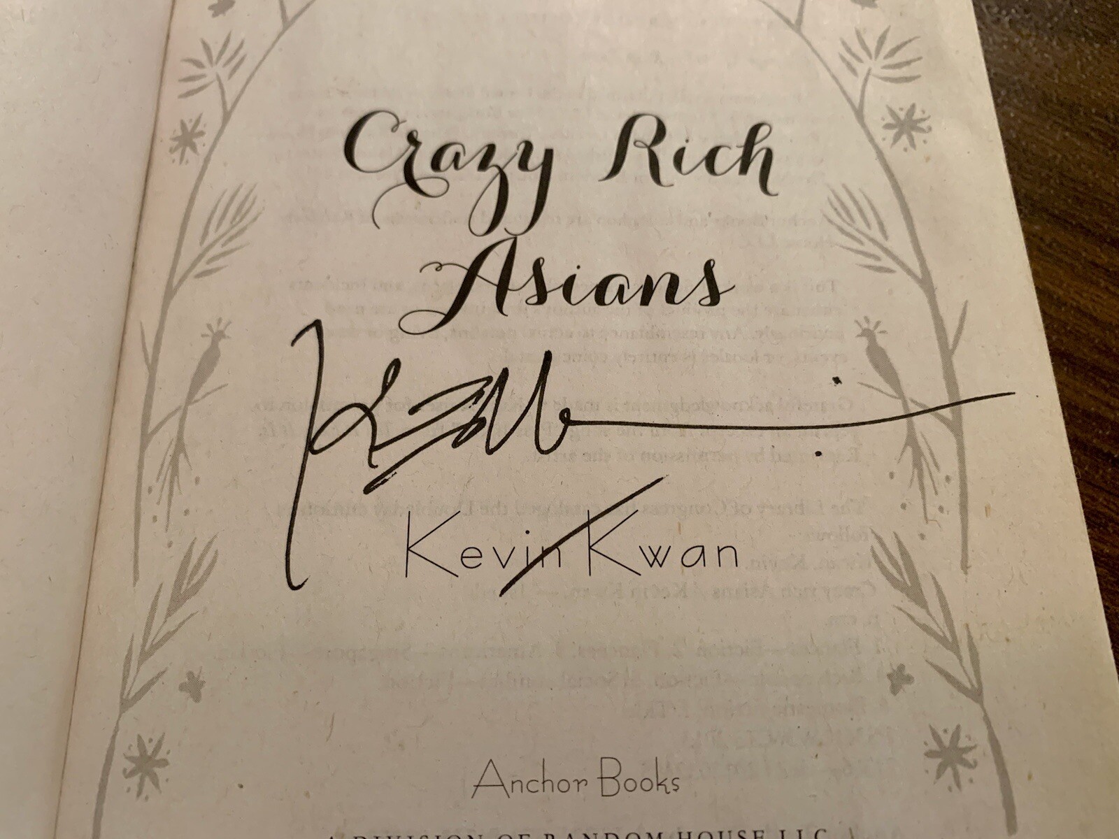 SIGNED—Crazy Rich Asians by Kevin Kwan (2014, Trade Paperback)
