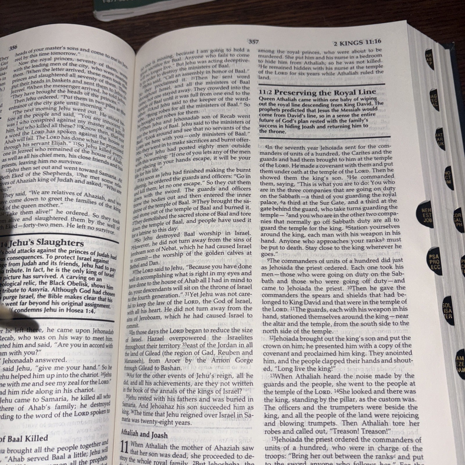 The New Student Bible Expanded and Updated New International Version Hardcover