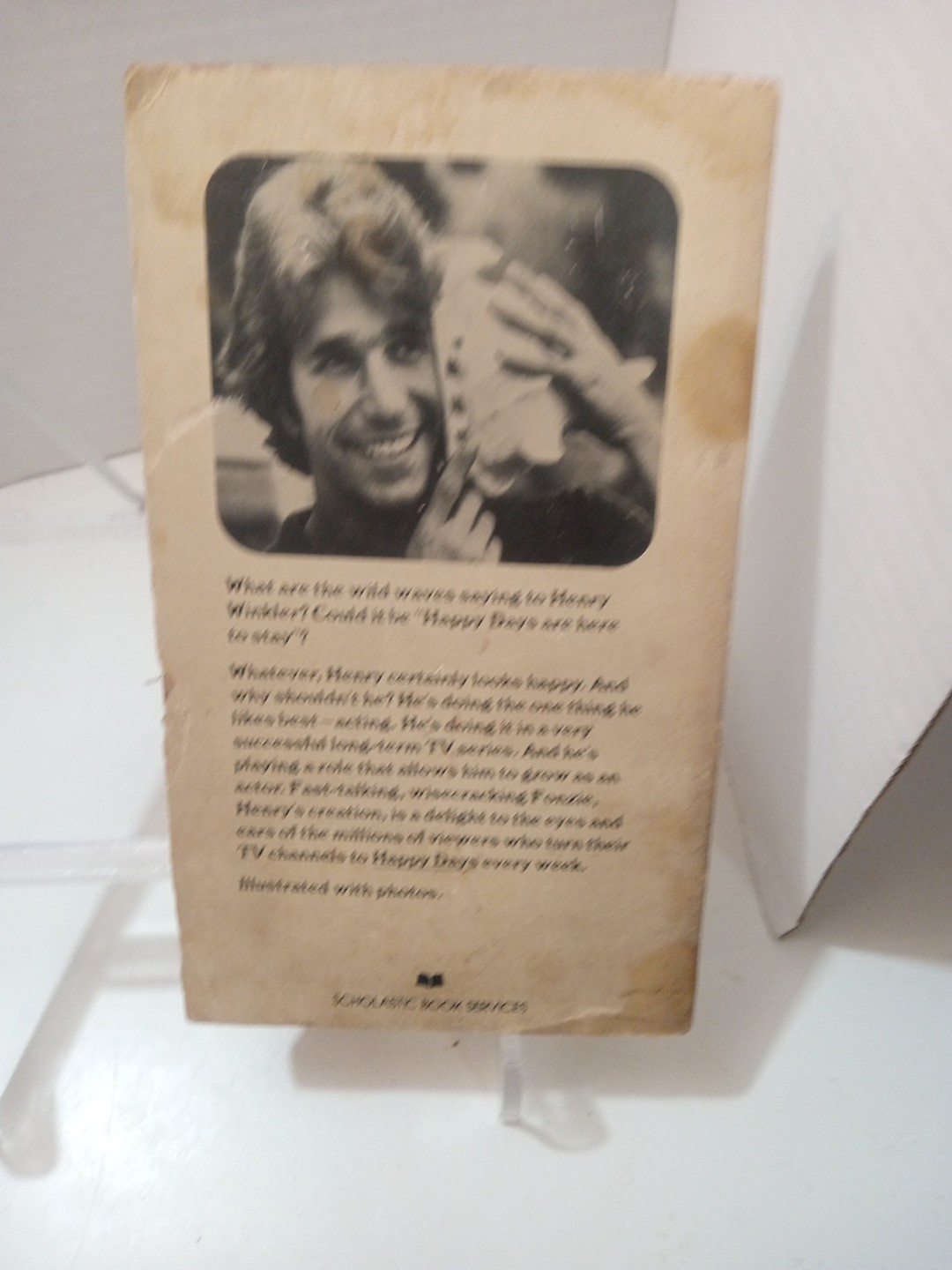 The Truth About FONZIE (107 pages 1976 TPB0 Henry Winkler Happy Days