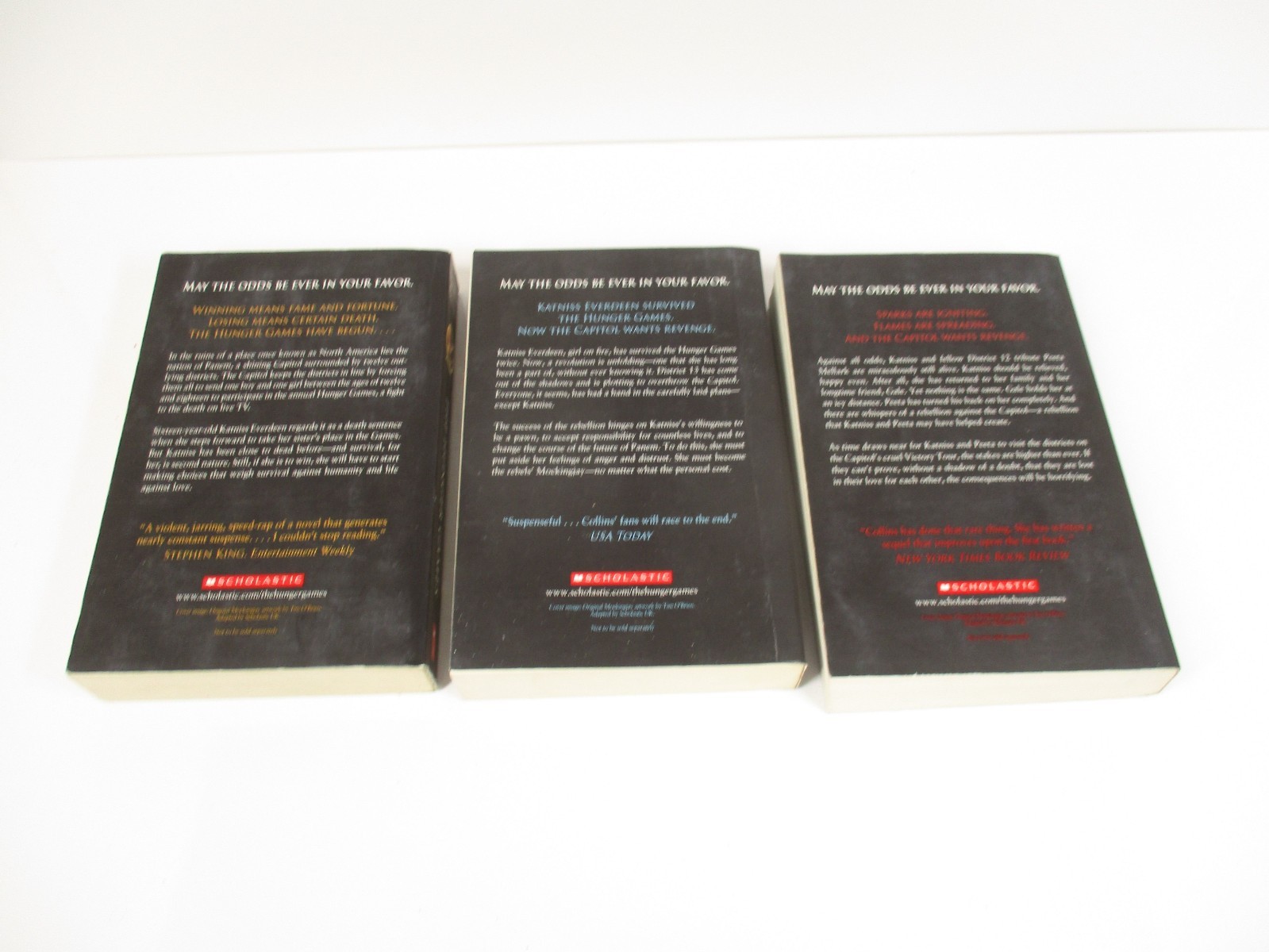 Lot 3 The Hunger Games Trilogy Paperback Books Box Set by Suzanne Collins