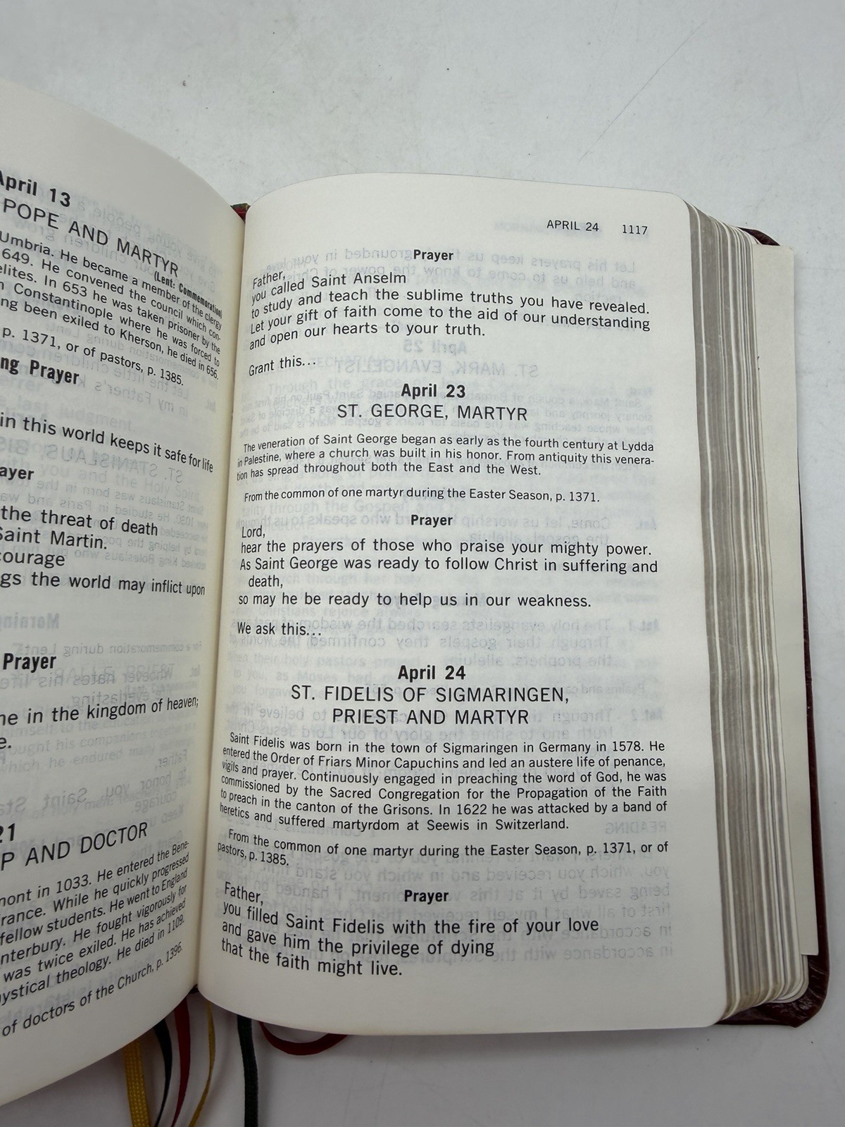 Christian Prayer: Liturgy of the Hours Leathercover 1976 St. Paul Revised