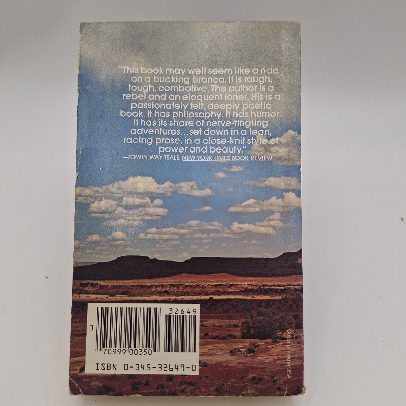 Desert Solitaire A Season In the Wilderness Edward Abbey Paperback Book