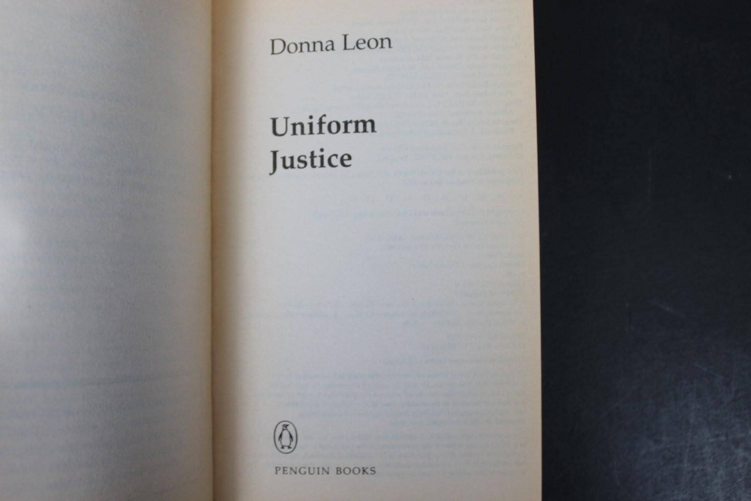 Uniform Justice Donna Leon 2004 Penguin Commissario Guido Brunetti Mystery Book