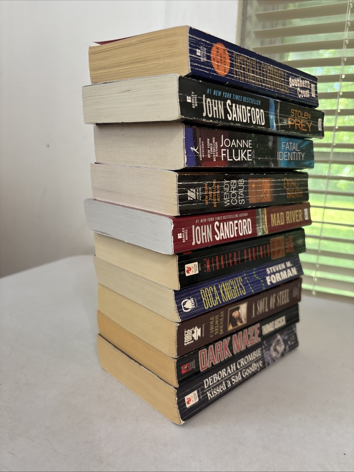 Lot of 10 – Mystery and Thrillers – Mixed Authors – FREE SHIPPING