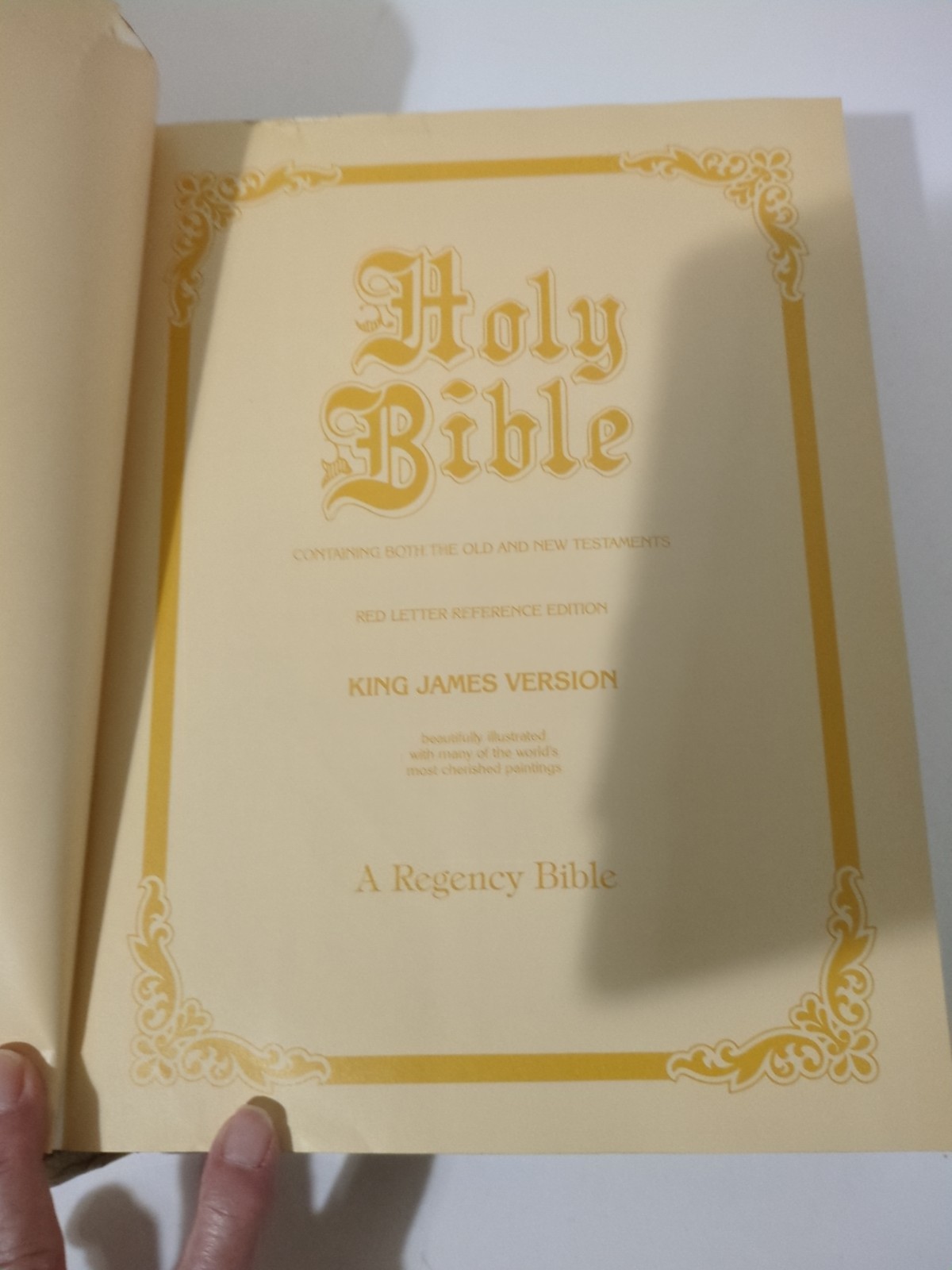 Vintage Holy Bible King James Version “Our Family Bible” 1971 White & Gold 11.5”