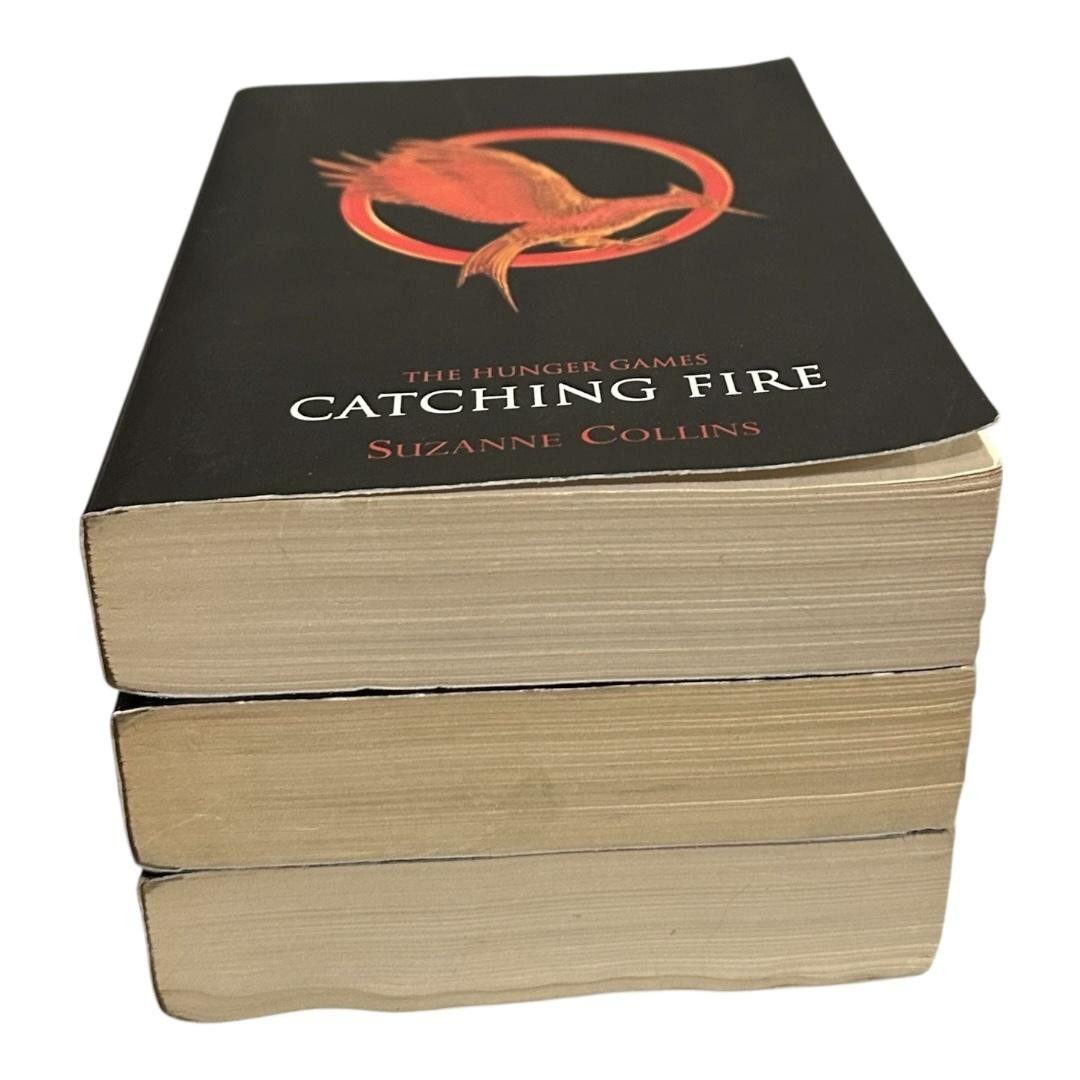 The Hunger Games Trilogy Suzanne Collins 3 PB Scholastic Black YA Set Dystopian