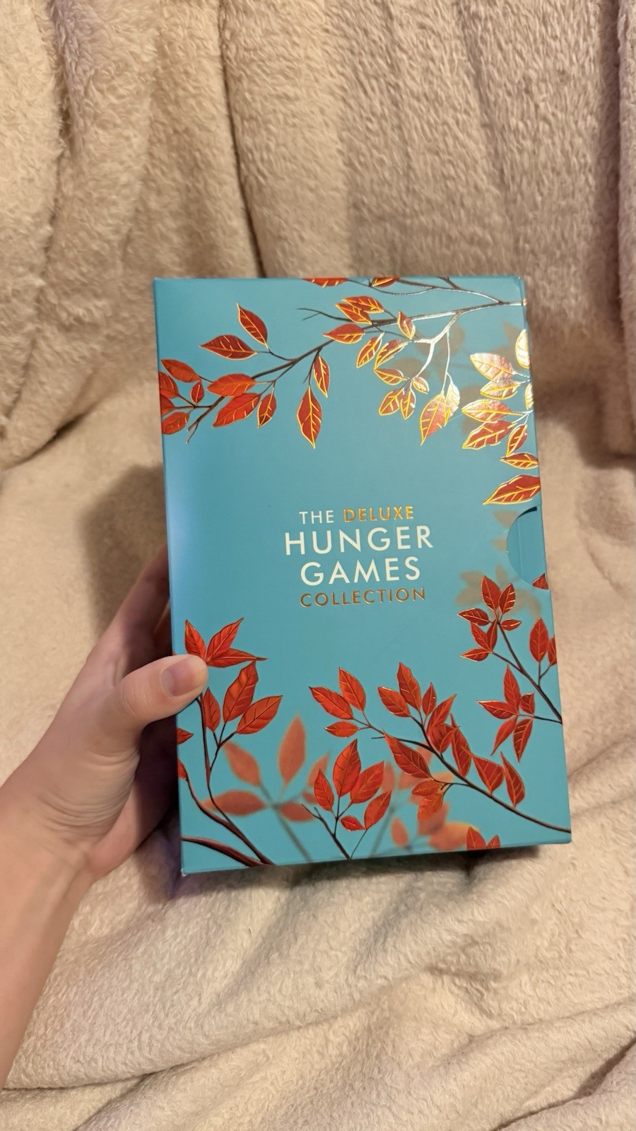 Hunger Games Box Set – Deluxe Edition – Suzanne Collins (Paperback)