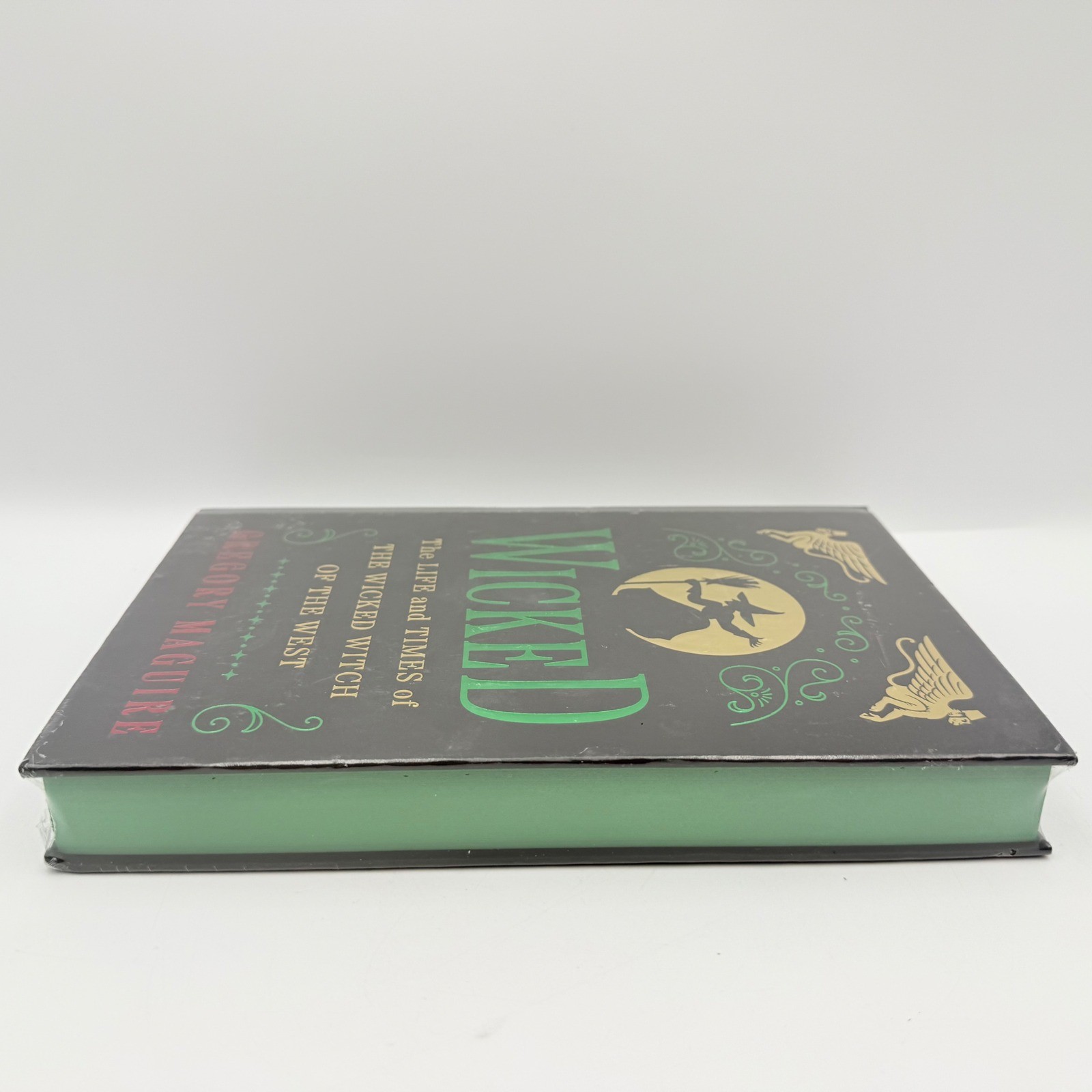 Wicked Gregory Maguire Collector’s Edition Hardcover Book Green Edges Sealed