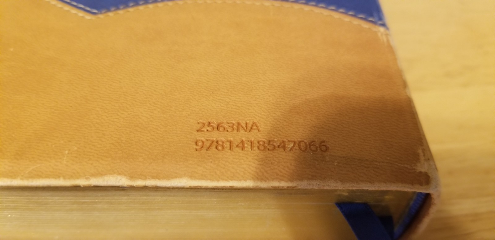 The MacArthur Study Bible: New King James Version Butterscotch / Blue Jay