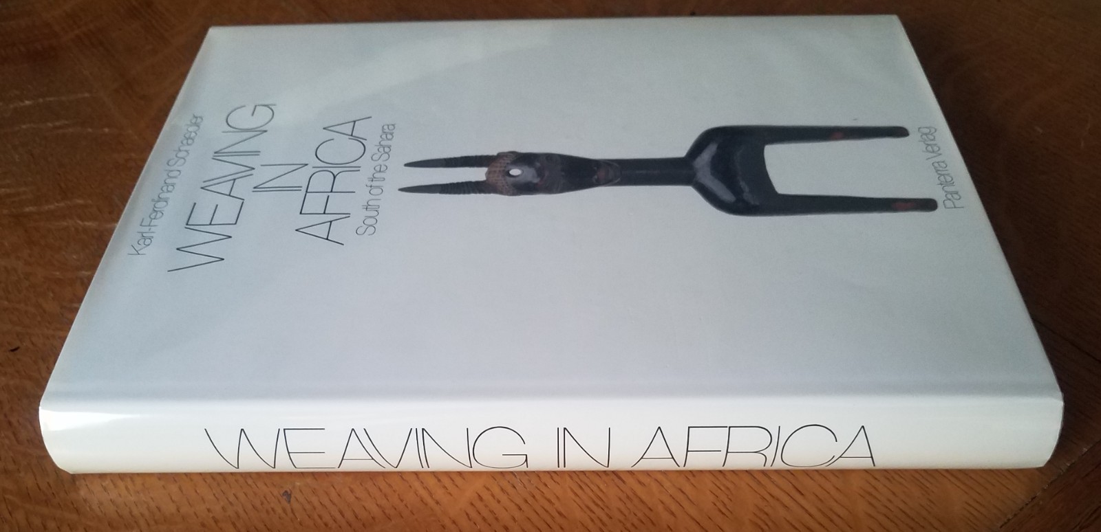 Weaving in Africa: South of the Sahara by Karl-Ferdinand Schaedler textiles NF
