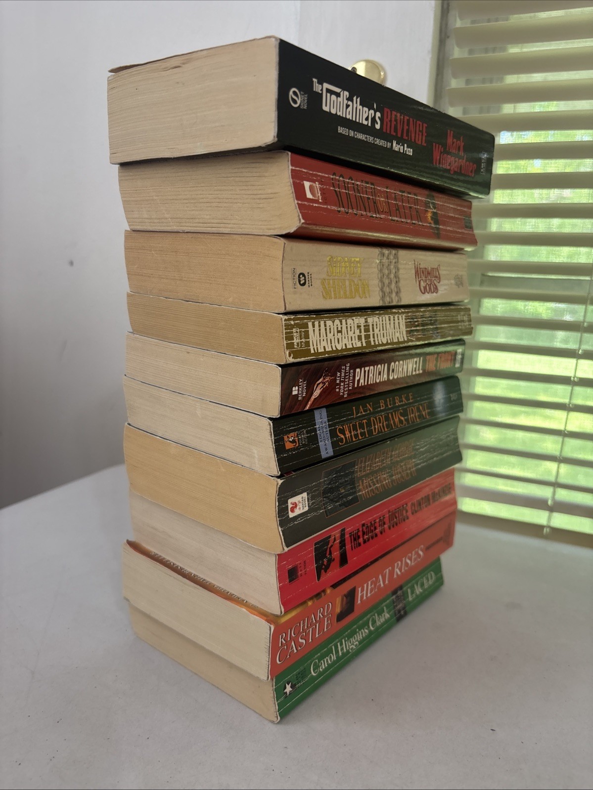 Lot of 10 – Mystery and Thrillers – Mixed Authors – FREE SHIPPING