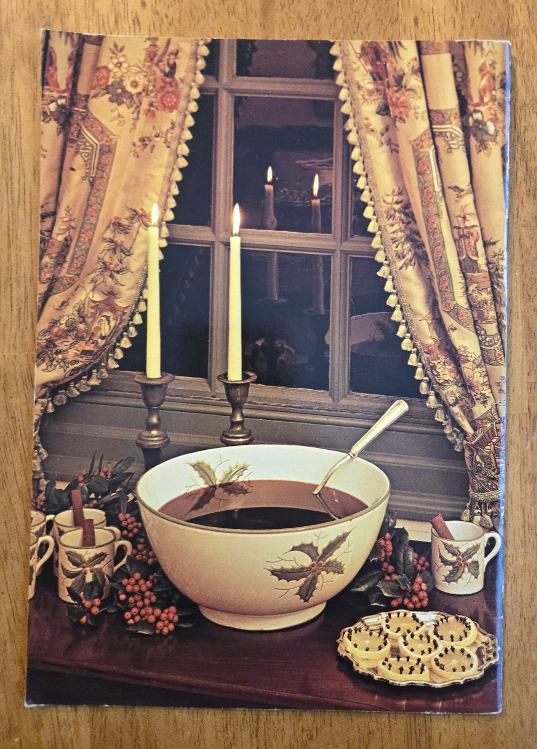 Lot of 8 American Cuisine Cookbooks / Booklets / Mags: Williamsburg, Salem, Amis
