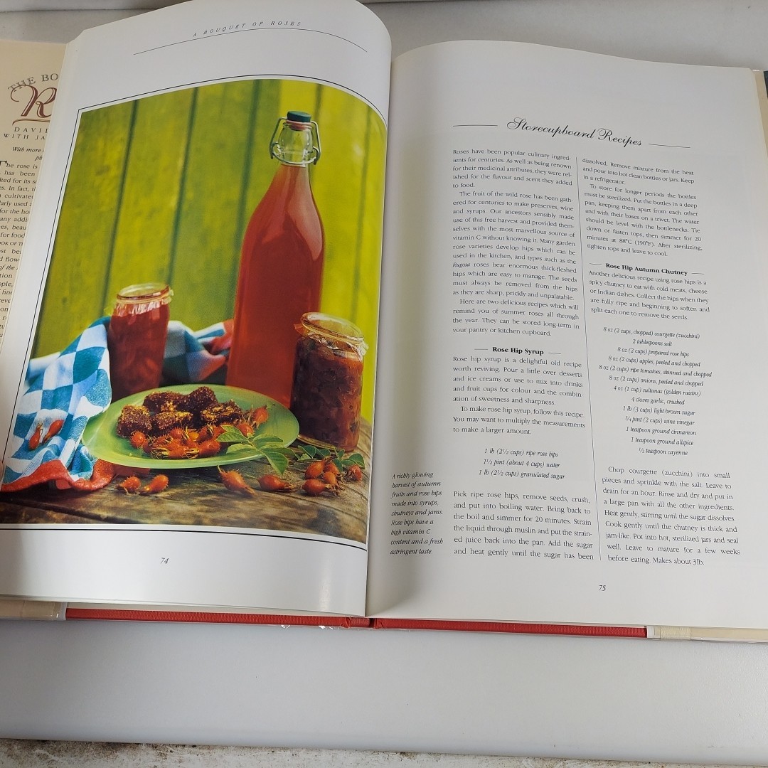 The Book of the Rose David Squire 1991 Crescent Books 1st Print Illustrated HCDJ