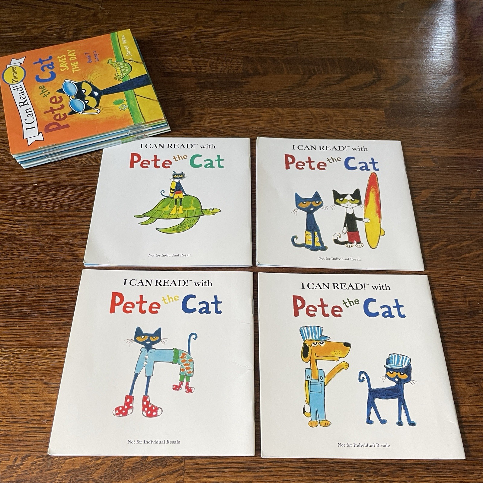 Pete The Cat I Can Read Phonics 11 Book Lot & Plush James Dean Red & Blue Shoes