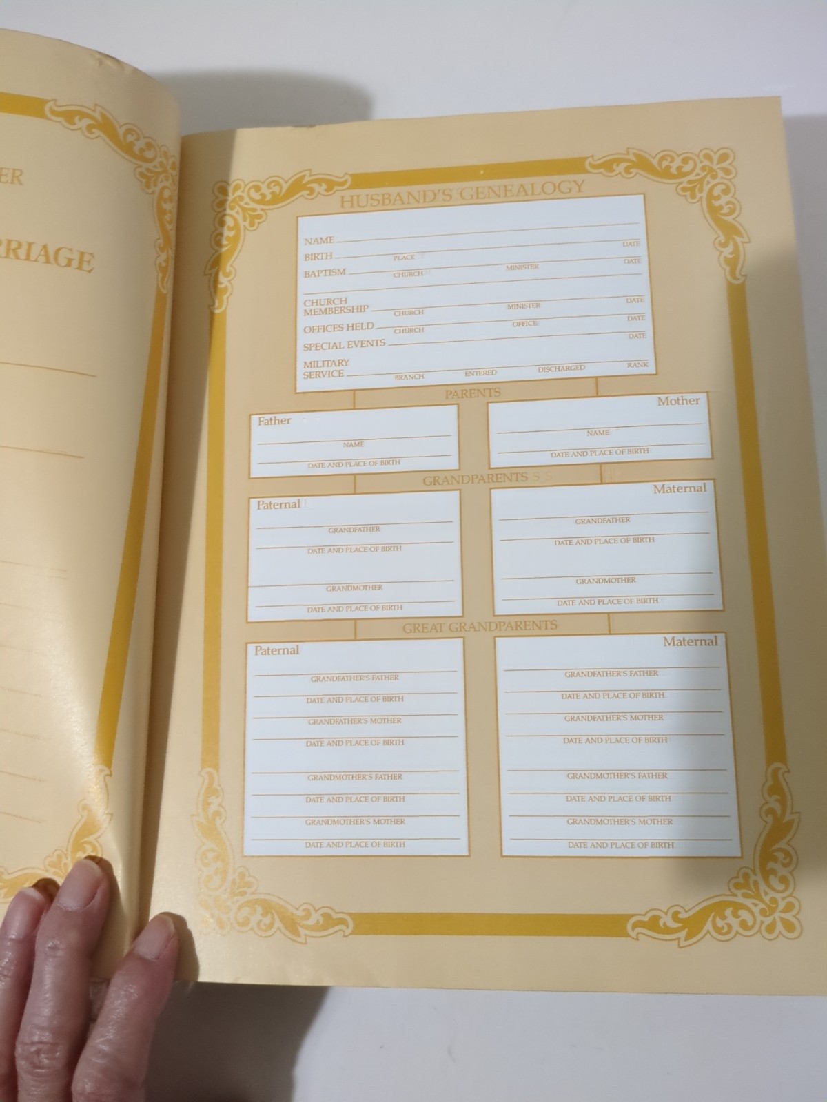 Vintage Holy Bible King James Version “Our Family Bible” 1971 White & Gold 11.5”