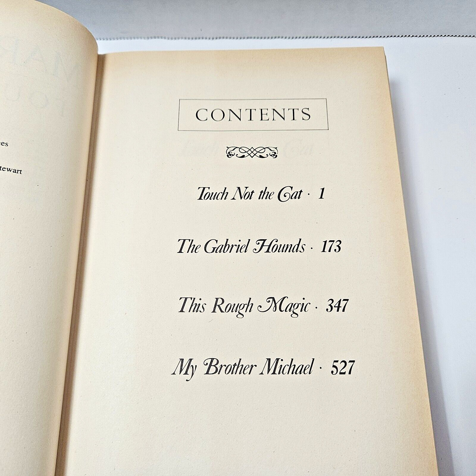 Mary Stewart, Four Complete unabridged Novels in one,1983 Hardcover/Dust Jacket