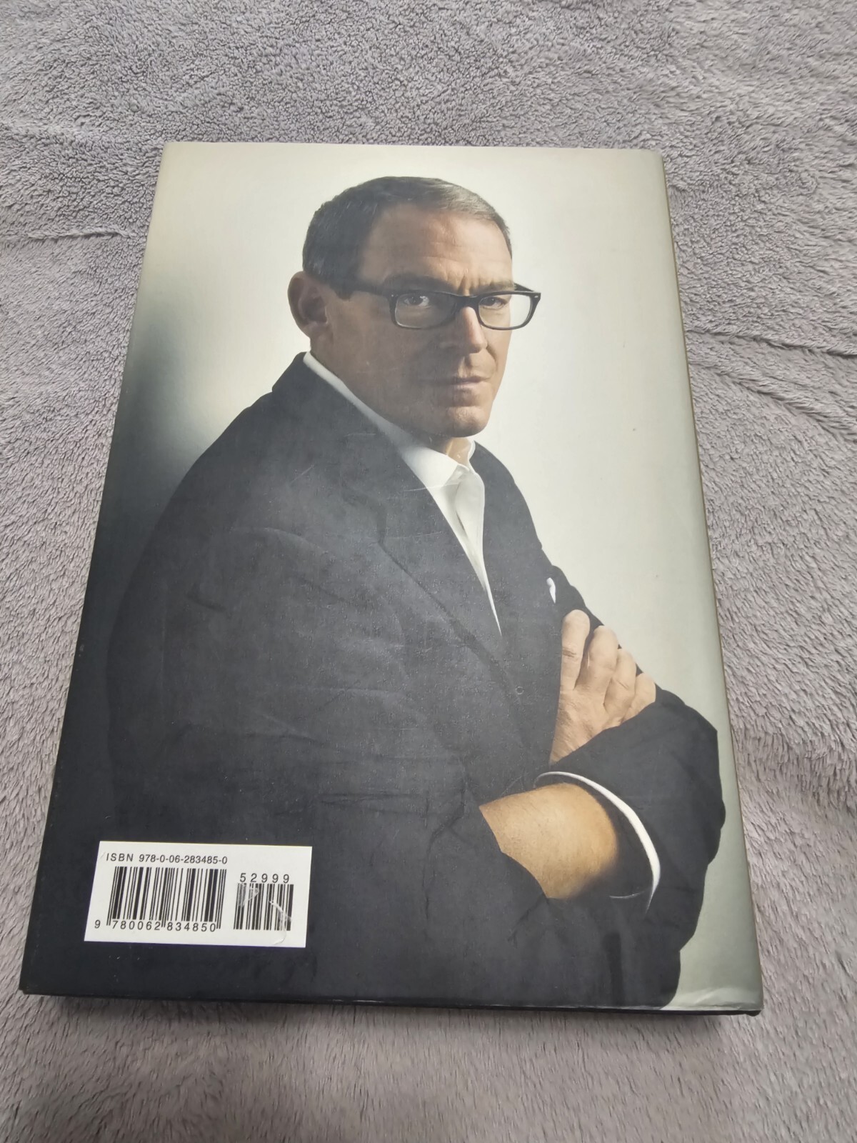 Portrait of an Unknown Woman: A Novel – Hardcover By Silva, Daniel – VERY GOOD