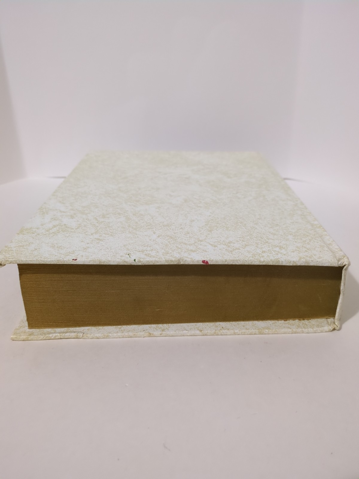 Vintage Holy Bible King James Version “Our Family Bible” 1971 White & Gold 11.5”
