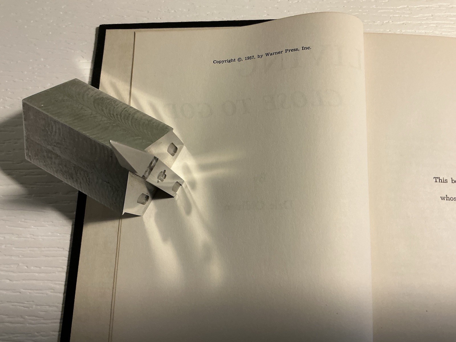 Living Close to God by Dale Oldham (Hardcover, 1957) Warner Press VG