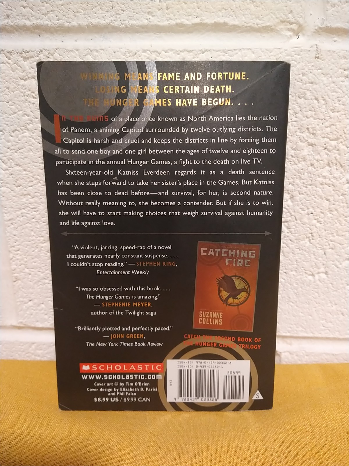 The Hunger Games (Book 1) – Paperback by Suzanne Collins -2008 1st edition