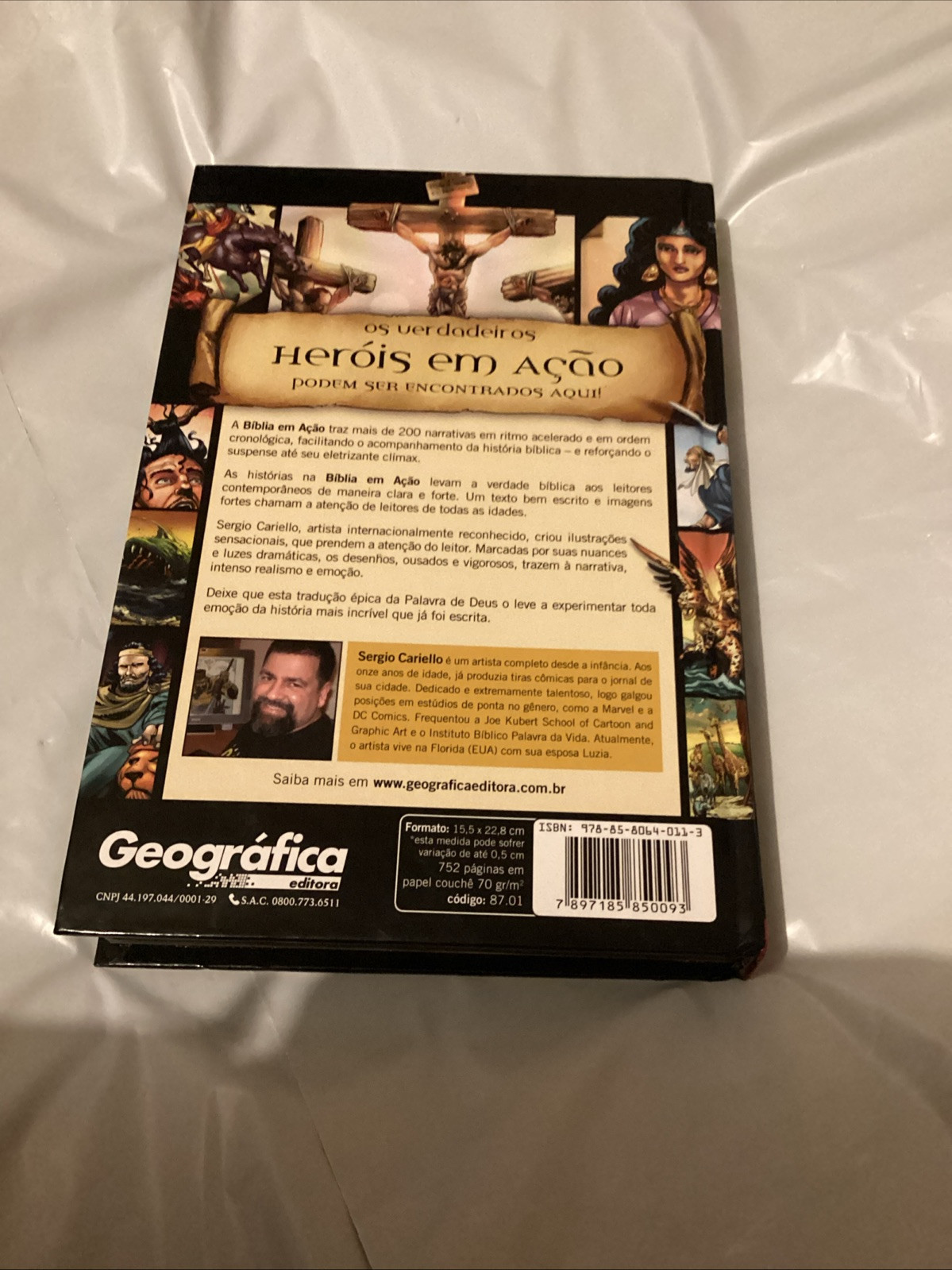 Biblia em Acao: A Historia da Salvacao do Mundo – Geográfica (Hardcover) 2014