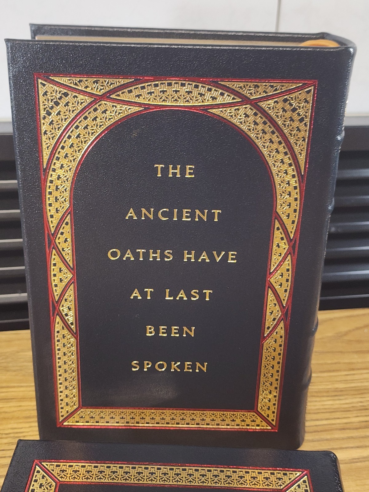 Words Of Radiance Leatherbound Vol 1 SIGNED Brandon Sanderson Dragonsteel