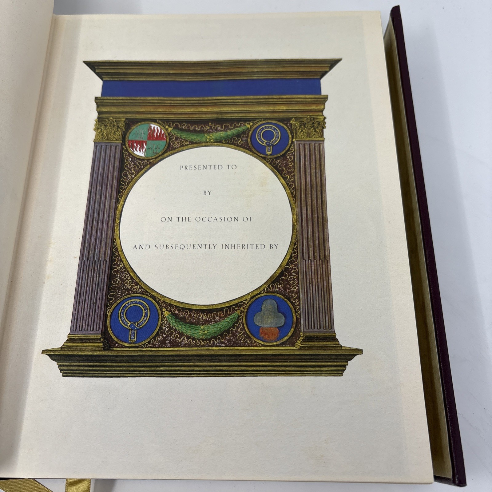 Vintage Holy Bible Illuminated Family Edition Full Color Lionheart Gold Gilted