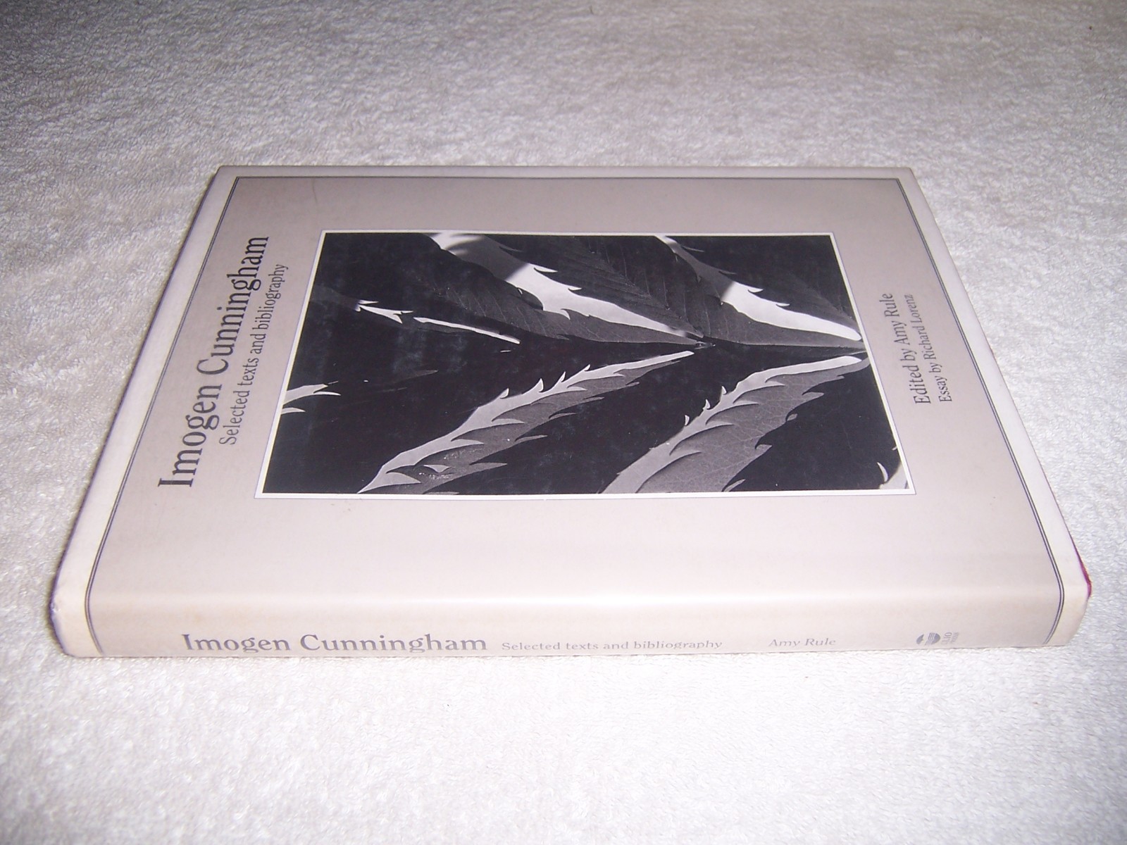 Imogen Cunningham Selected texts and bibliography Amy Rule hc/dj