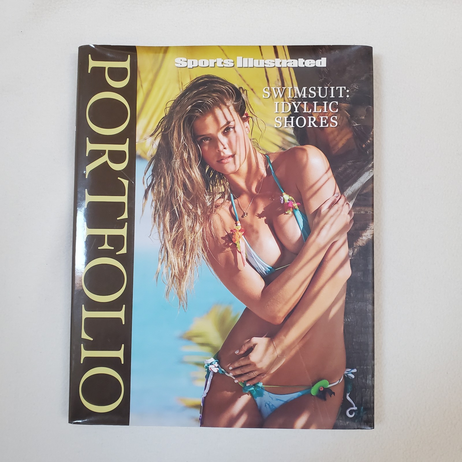 Sports Illustrated Swimsuit Portfolio Idyllic Shores Kate Upton Jacket 2014 Rare