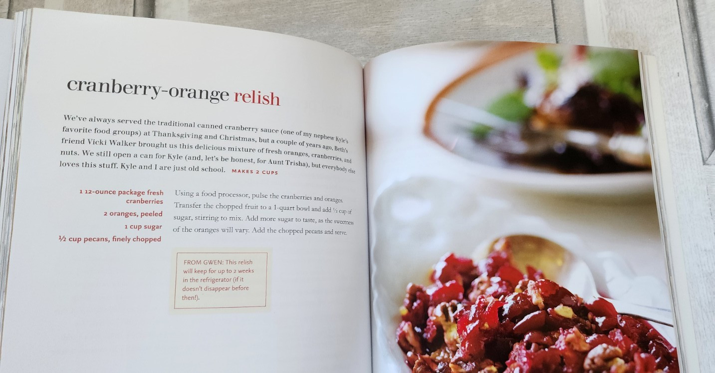 Home Cooking Trisha Yearwood paperback cookbook 2010 Southern recipes 223 pages