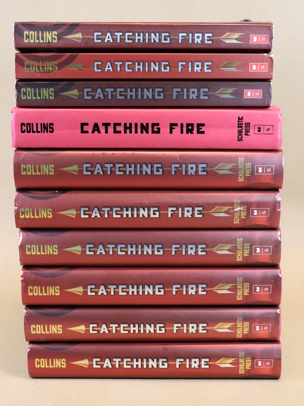 10 Catching Fire by Suzanne Collins GUIDED READING Teachers Set 7 HC 3 PB