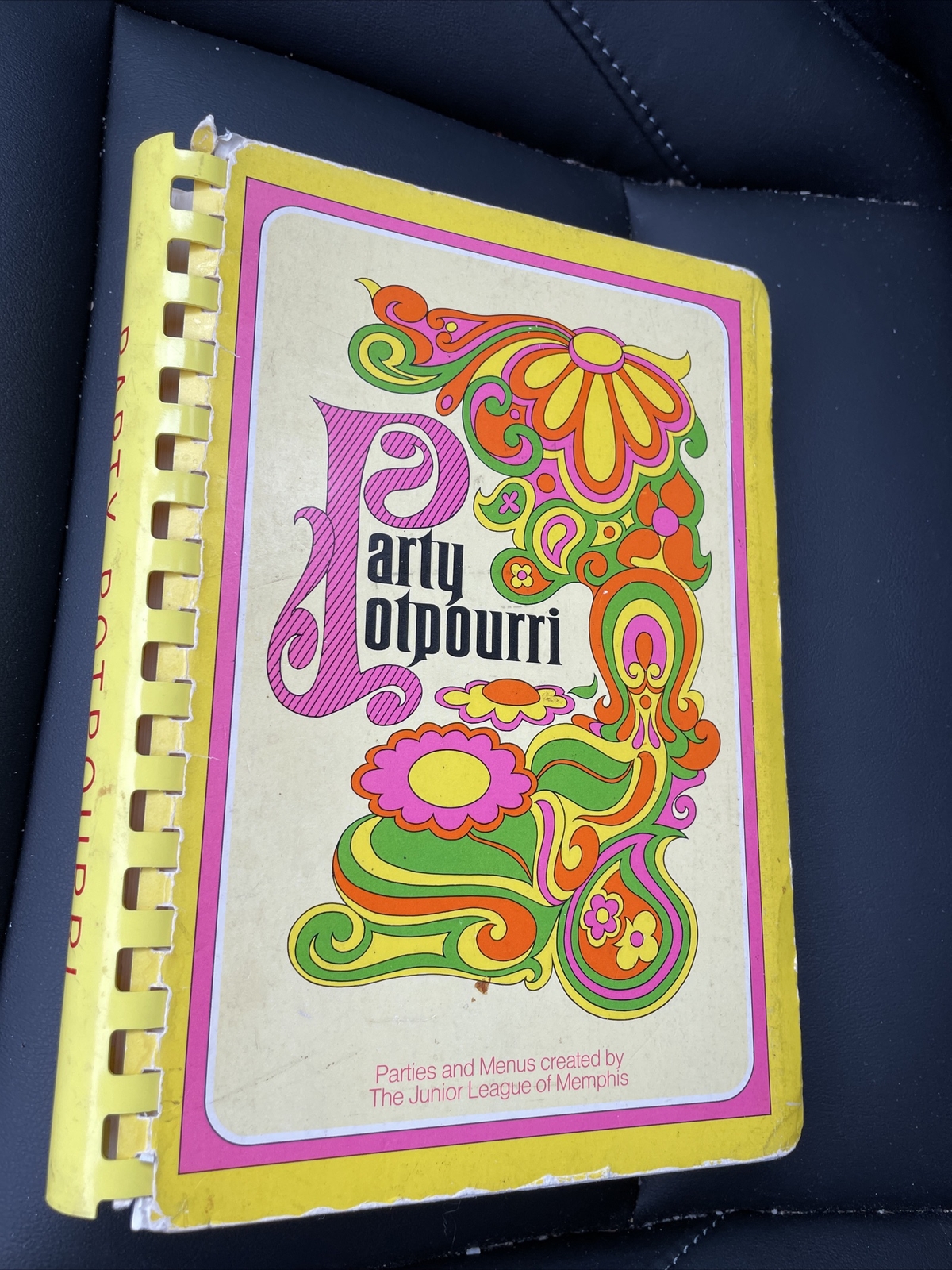 Party Potpourri Cookbook Junior League Memphis Tennessee 1972 3rd Edition