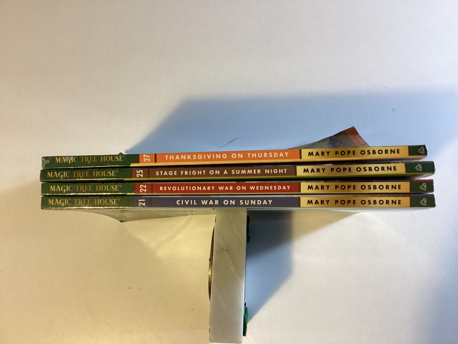 Lot of 4 Mary Pope Osborne Magic Tree House Books #21 #22 #25 #27 Free Shipping