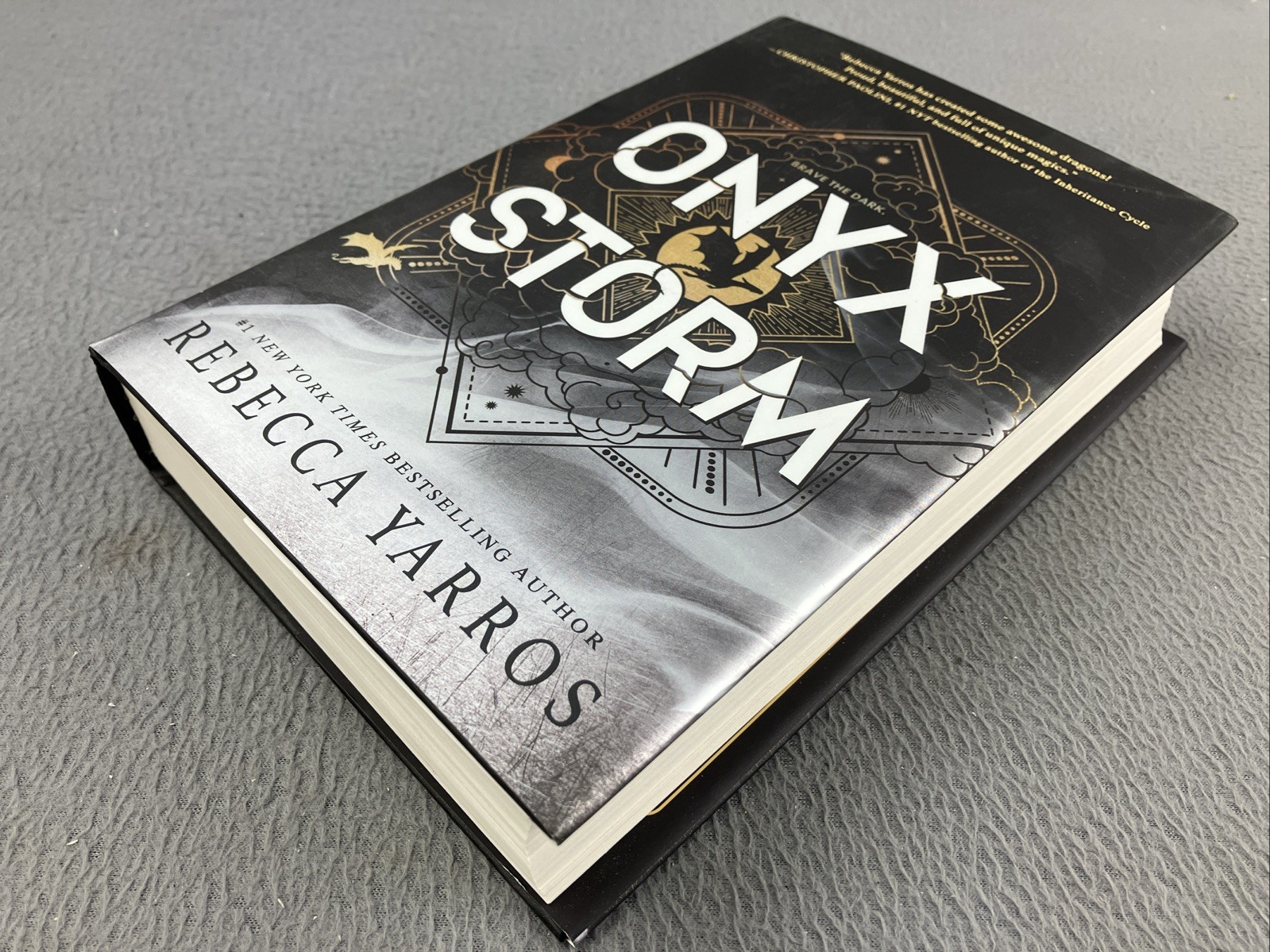 Onyx Storm (Standard Edition) Rebecca Yarros (2025, Hardcover) -1st Edition
